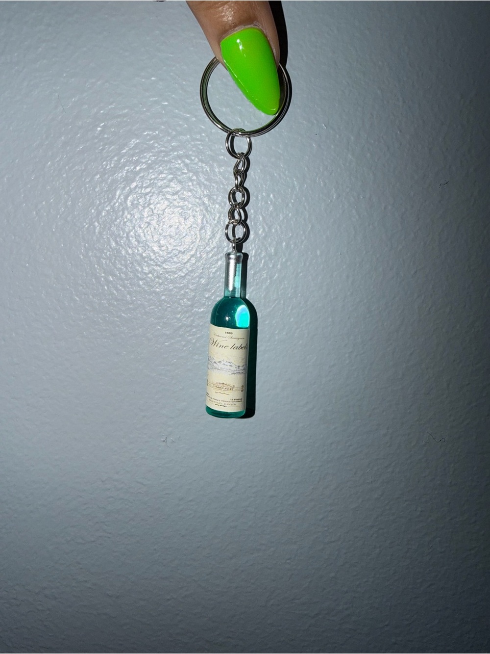 Wine Keychain - Choose 1 - Picture 4 of 10